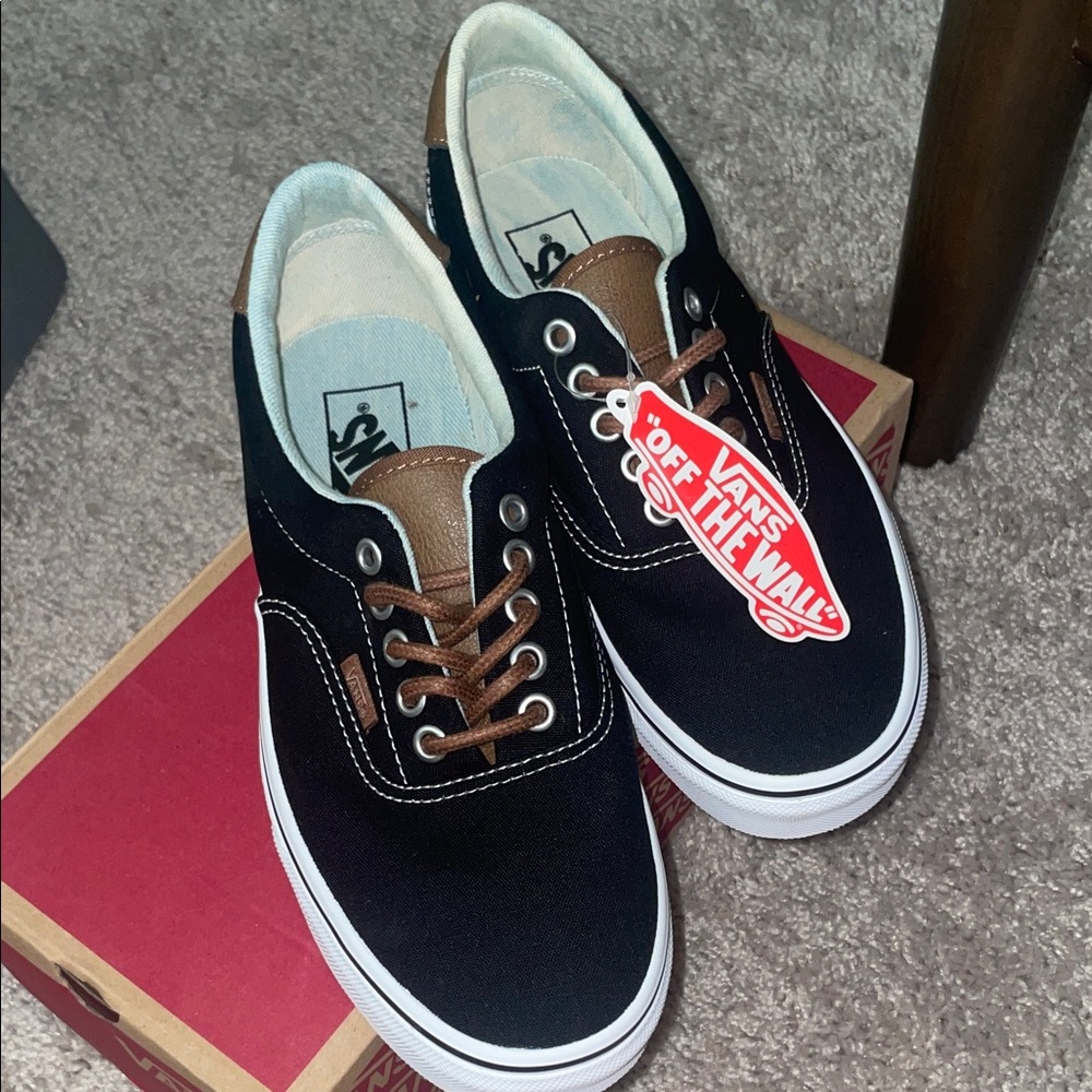 NEW Vans Black Canvas Low-Top Sneakers with White Sole and Brown Accents